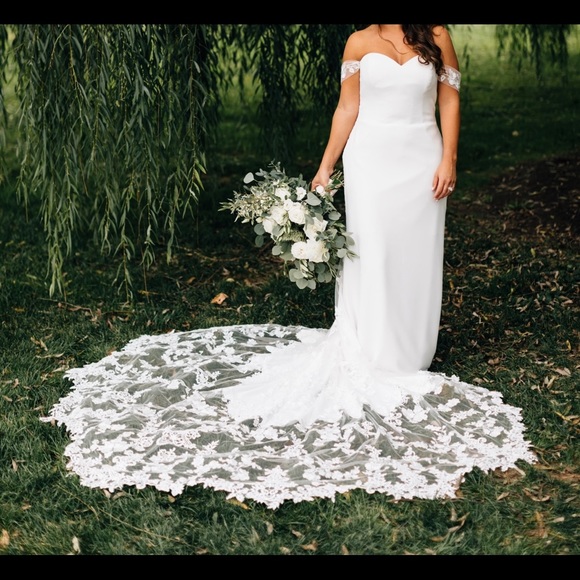 Pronovias Syrinx Wedding Gown - Picture 7 of 7